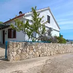 Awesome Home In Zaglav With Wifi