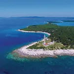 Amazing Apartment In Veli Rat