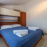 Amazing Apartment In Seline With Wifi