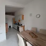 Apartments Maretic