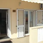 Nice Apartment In Posedarje With Kitchen