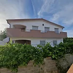 Ferienwohnung Ema Erste Etage Mit Offener Terrasse