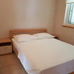 Apartments Mrdelja