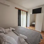 Apartments And Pansion M&R