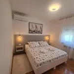 Lelo Apartment With Jacuzzi And Free Parking