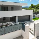 Holiday Villa Mi