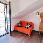 Apartments Karbuni By The Sea