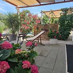 Apartments Cvijet Mora Sreser