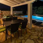 House Sakarun With Swimming Pool