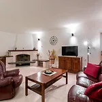 Komun Apartments