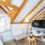 Old Town Historical Residence Apartment