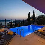 Brand New Contemporary Villa With Infinity Pool