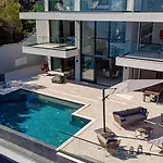 Designer Villa Few Steps From Azure Blue Sea