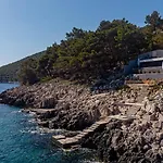 Designer Villa Few Steps From Azure Blue Sea