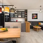 Renovated Beachfront Villa With Stunning Viewss