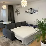 Apartment By The Center