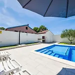 Holiday Home Anic By Interhome