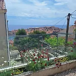 Elanza Villa