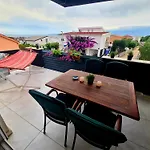 Relaxing Sea View Oasis