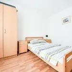 Apartment Maldini-2 By Interhome