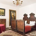 Giunio House, Old Town Centre