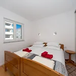 Modern Groundfloor Apartment For 2