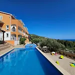 Apartmani Tolj