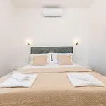 Apartment M