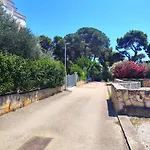 Karmela Apartment - Private Parking