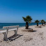 Apartments By The Sea Vir - 22695