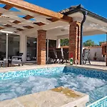 Luxury By Villa Korina