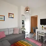Apartment Yelena Rose West