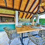 Apartment Petra-2 By Interhome
