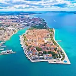 Magnolia Deluxe Home Zadar-With Free Parking, Garden And Terrace