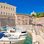 Magnolia Deluxe Home Zadar-With Free Parking, Garden And Terrace