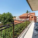 Cozy Apartment In Sv, Filip I Jakov With Kitchen