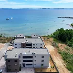 Deluxe Apartments Privlaka On The Sand