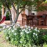 Whole Estate Just For You, 20M From Sandy Beach