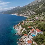 Nikolica Apartments Peljesac