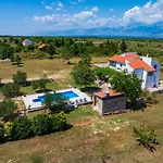 Villa Mandorla