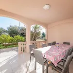 Family Friendly Pool House Ana - Happy Rentals