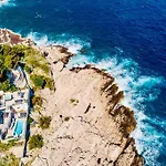 Blue Views Villa With Heated Pool & Jacuzzi