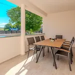 Villa Family Oasis Nin