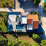 Apartments Villa Royal