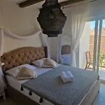 Della Apartments