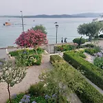 Apartment Karmen By The Sea