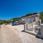 Seaside Holiday Home Miranda