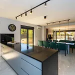 Villa Eclips