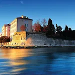 Beautiful Apartment In Rtina With House Sea View