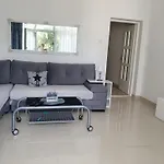 Apartmani Ana I Mia